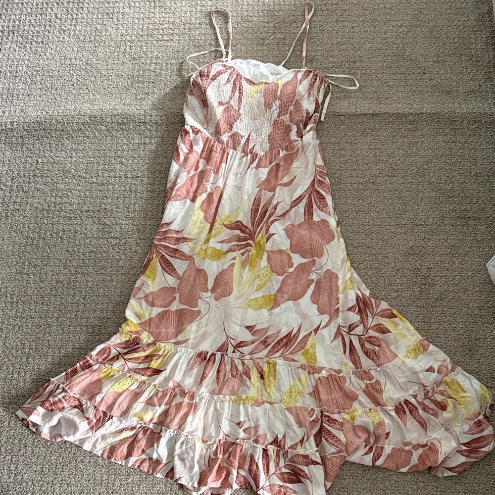 Soma White Garment with Elegant Design